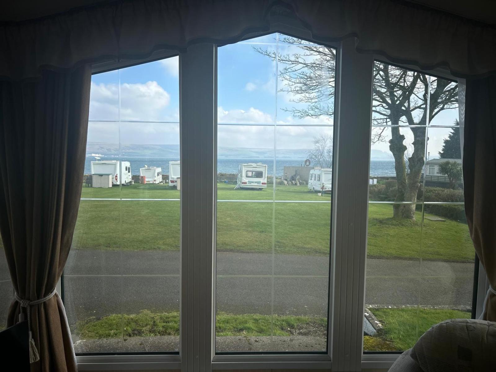 Hotel Bay 1 Kirkcolm Esterno foto